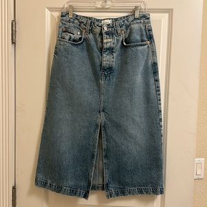 Closed - Made in Italy - Button Fly mid length denim skirt.